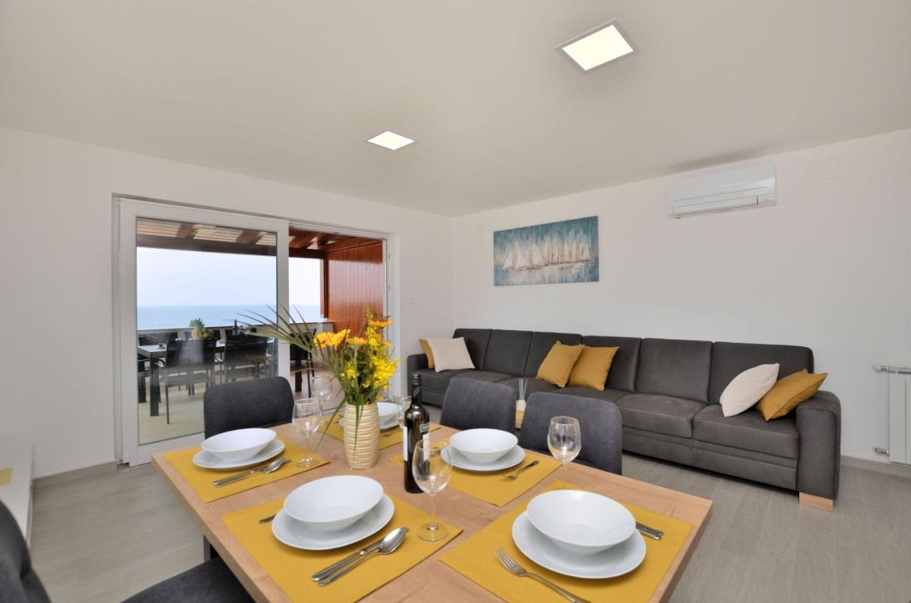 Apartments Villa Sofia Martinšćica Exteriör bild