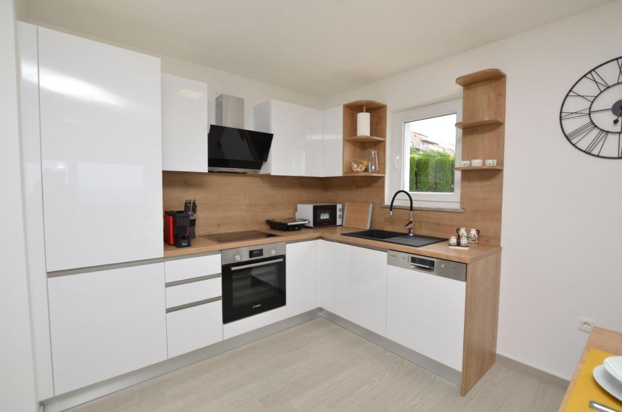 Apartments Villa Sofia Martinšćica Exteriör bild