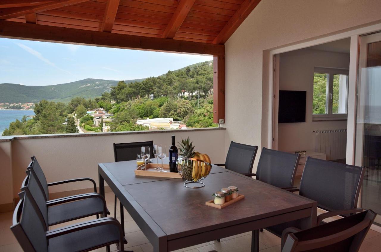 Apartments Villa Sofia Martinšćica Exteriör bild