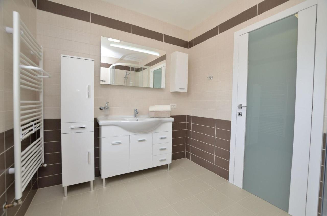 Apartments Villa Sofia Martinšćica Exteriör bild