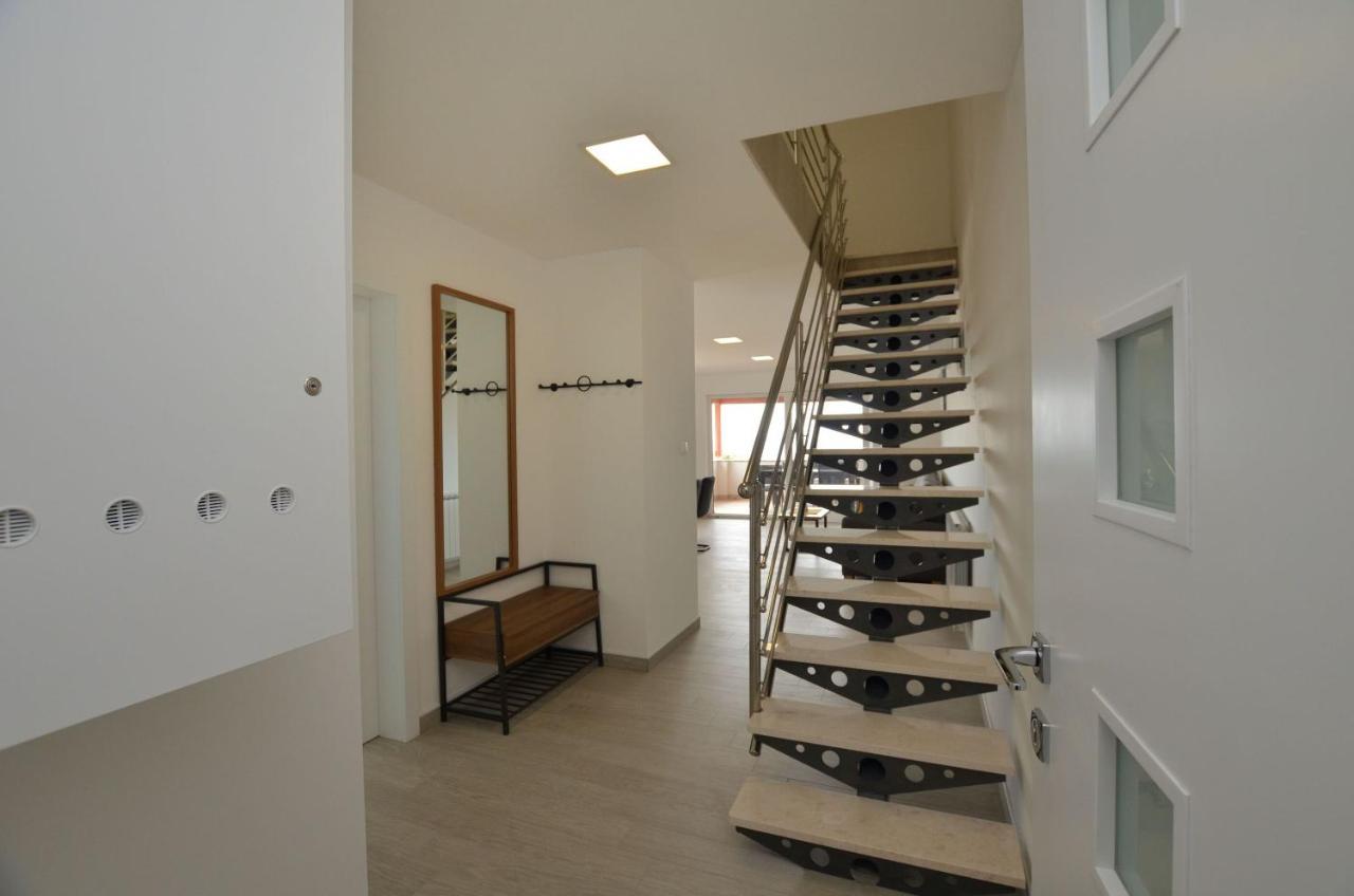 Apartments Villa Sofia Martinšćica Exteriör bild